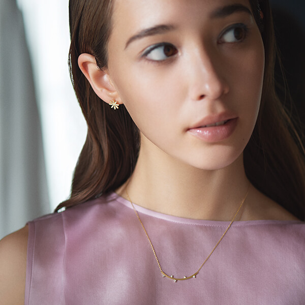 AHKAH 2019ss コサージュピアス（マルチカラー）、インセンスピアス 2019 SS | AHKAH Online Shop「アーカー公式通販サイト」