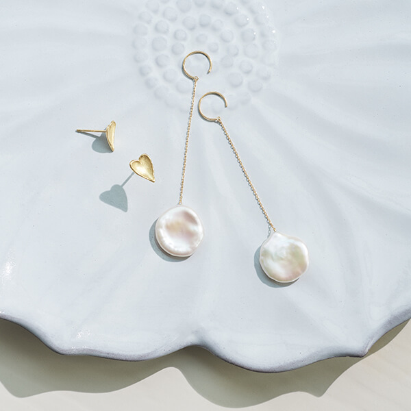 AHKAH 2019ss コサージュピアス（マルチカラー）、インセンスピアス 2019 SS | AHKAH Online Shop「アーカー公式通販サイト」